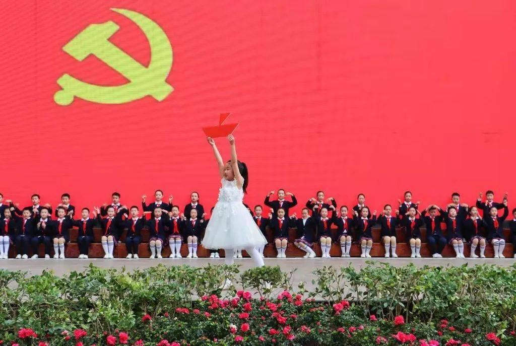 鲁网淄博“翰墨飘香 福送万家”新春走基层活动走进华瑞园