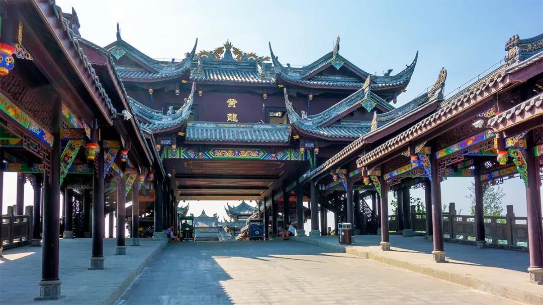 “聚合力凝民心”通化县东安街道东生社区召开“大党委”党建联席会议